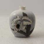 911 1447 VASE